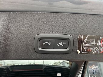 VOLVO XC 40 T2-AUTOMAT-RV:2021--165tis km--1.5 Benzín - 11