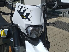 Sur - Ron ULTRA BEE - Demo motocykel - 11