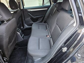 Škoda Octavia Combi 2.0 TDI DSG Edition Xenoný Navi DVD R17 - 11