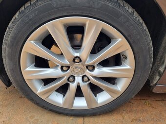 Predám Lexus IS 300h - 11