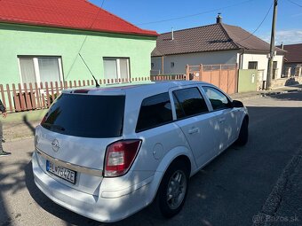 Predám Opel astra 2009    NOVÁ STK EK 2027 - 11