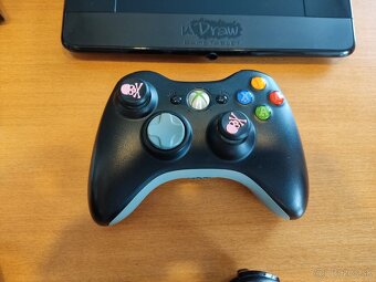 X-Box 360 Slim - 250GB s kinect - 11