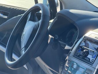 Corolla Verso - 11