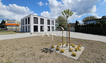 Na prenájom strategická budova 320 m2, Prešov - Vranovská - 11