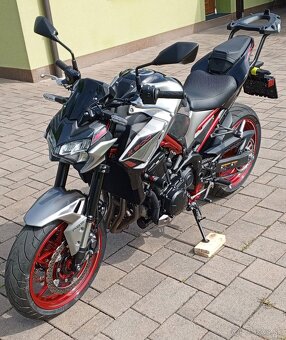 KAWASAKI Z900 - 11