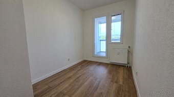 ZNÍŽENÁ CENA - Sliač 2,5 izb. byt kompletná rekonštrukcia - 11