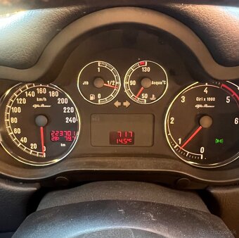 Alfa Romeo 147 1.9jtdm - 11