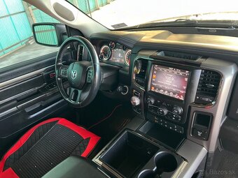 DODGE RAM 5.7 HEMI 4X4 model roku 2015 - 11
