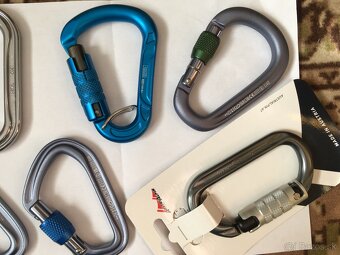 Karabíny karabínky 3 x triple-lock, 2 x screw-lock, nové - 11