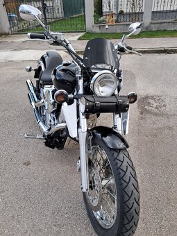 Yamaha XVS 1100 DragStar - 11