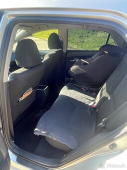 Toyota Auris - 11