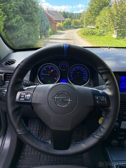 Opel Astra H 1.9 CDTI - 11