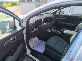 Kia Sportage 1.6 T-GDi FWD 7DCT MY25 EDÍCIA 30 - 11
