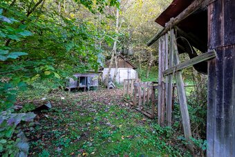 REZERVOVANÉ - RODINNÝ DOM S VEĽKÝM POZEMKOM V OBCI BELUŠA - 11