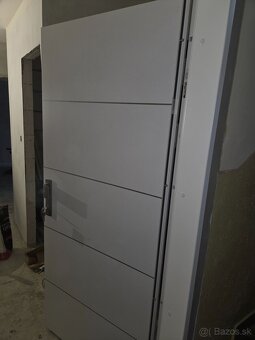 Výmena vchodových dverí do bytu - 11