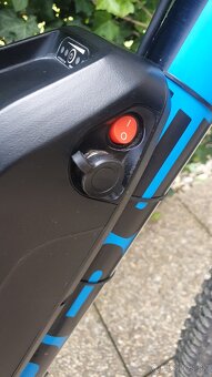 Celoodpružený horský bicykel Cube prerobený na elektrický - 11