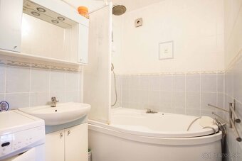 3-izbový byt s 2 balkónmi blízko centra, Nové Zámky – 72,51m - 11