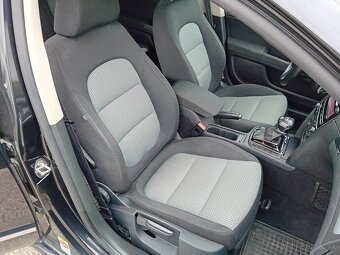 Škoda Superb Combi 2,0tdi CR DSG - 11