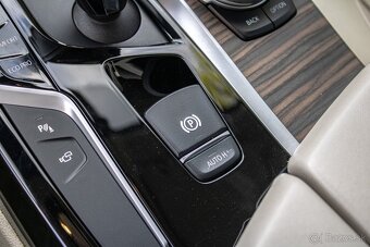 BMW Rad 5 530 xDrive A/T, 195kW, A8, 4d. Luxury Line - 11