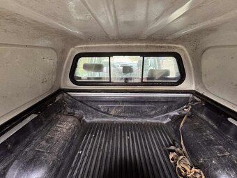 Predám Toyota Hilux 2.5, D-4D - 11