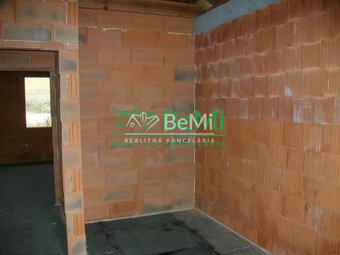 POSLEDNÝ 5 izbový rodinný dom PRI LESE: Novostavba Malý Lapá - 11