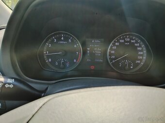 Hyundai i30 kombi 1.5 benzin 7/2022 45853km - 11