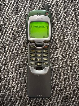 NOKIA 8910 i - 11