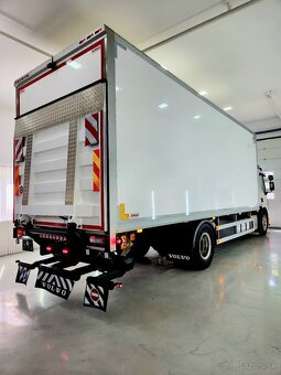 VOLVO FE320 chladiarenské-mraziarenské ADR - 11