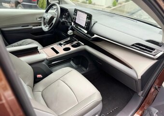 Toyota Sienna XLE 2,5hybrid AWD 2021 nový model - 11