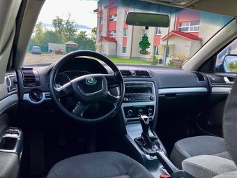 ŠKODA OCTAVIA COMBI 1.6TDI 2013.FAMILY - 11