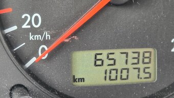 Predám VW Golf 1.6 benzín /úloženka/ - 11