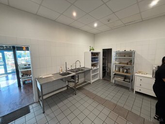 Odstúpim prevádzku Kaviareň a Pizza + fastfood - 11