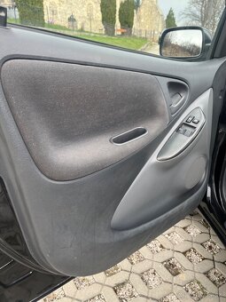 Toyota Yaris - 11