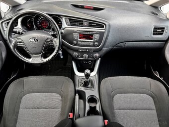 Kia Ceed SW JD 1,6 CRDi M6 SILVER - 11