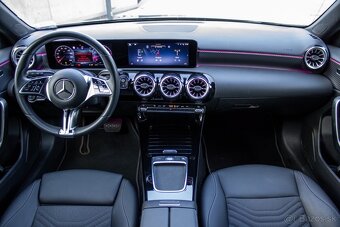 Mercedes-Benz A trieda 200 mHEV /T - 11