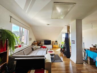 Predaj viacgeneračný RD v obci Bezenye - 11