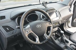 Hyundai ix35 1.7 CRDi 2WD - SK Vozidlo, Bohatá výbava - 11