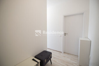 Moderný byt s terasou na prenájom - Victory Port Palúdzka - 11