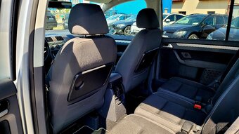 Volkswagen Touran 2.0 TDI-103 kw  kod motora BMM - 11