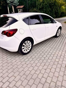 Opel Astra 1,4 Turbo - 11