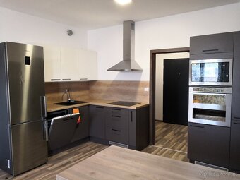 Na prenájom 3-izbový byt v PREMIÉRE na Šancovej ulici - 11