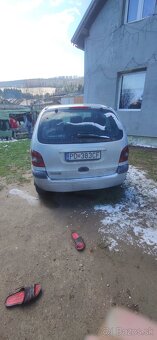 Renault - 11