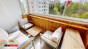 Priestranný a zariadený 2i byt po rekonštrukcii s veľkým bal - 11