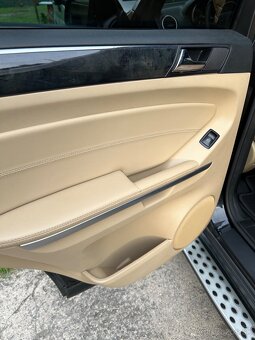 Mercedes Benz ML350cdi - 11