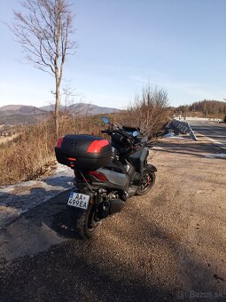 Yamaha Tricity 300 - 11