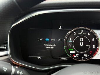 Jaguar F-pace p400e DPH - 11