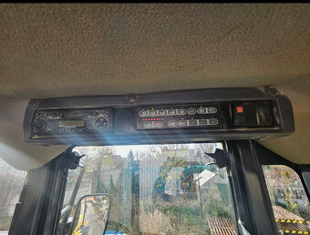 Komatsu WA150PZ - 11