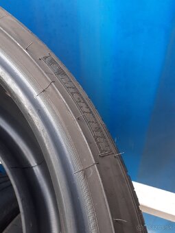 Michelin PilotSport 235/35R19 + 305/30R19 Porsche 911 - 11