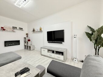 JUH PRI AUPARKU - JANTÁROVÁ -  3 IZBOVÝ BYT PO REKONŠTRUKCII - 11