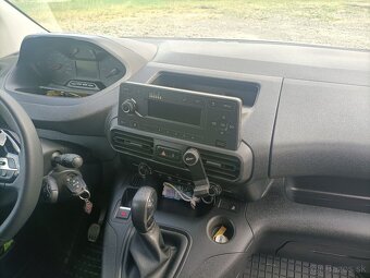 PREDÁM PEUGEOT PARTNER 1.6 HDI - 11